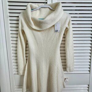 H&M NWT - Ribbed Cream Cowell Neck Sweater with Peplum | Size M